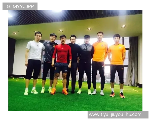 坎比亚索谈客战博德体能挑战与人造草皮适应问题 坎比亚索谈客战博德体能挑战与人造草皮适应问题