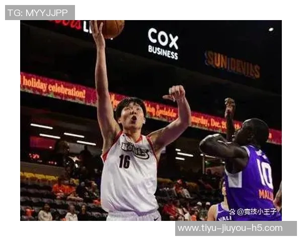 状态回暖!三分球命中率高达587投3中贡献23分2篮板9助攻1抢断1盖帽 状态回暖!三分球命中率高达587投3中贡献23分2篮板9助攻1抢断1盖帽