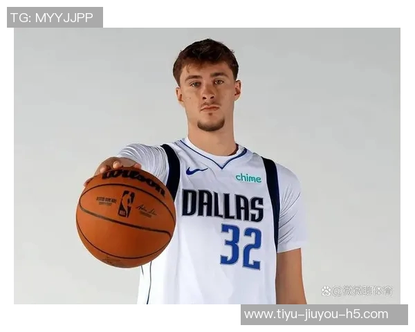 鲍威尔称赞约维奇展现真实自我期待他按风格自由发挥 鲍威尔称赞约维奇展现真实自我期待他按风格自由发挥